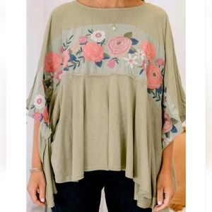 SAVANNA JANE Embroidered Cotton Top M/L Flowy Boho Floral Relaxed Round Neckline